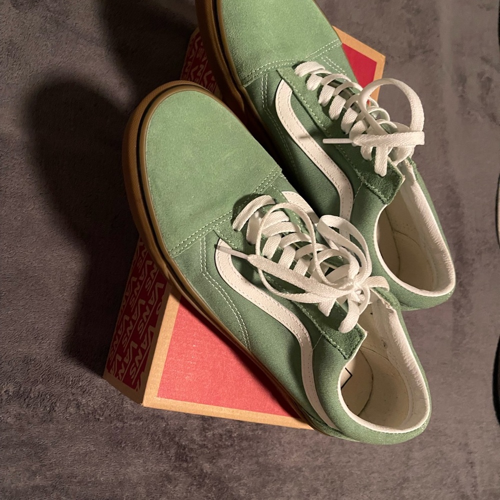 Vans - Picture 2 of 3